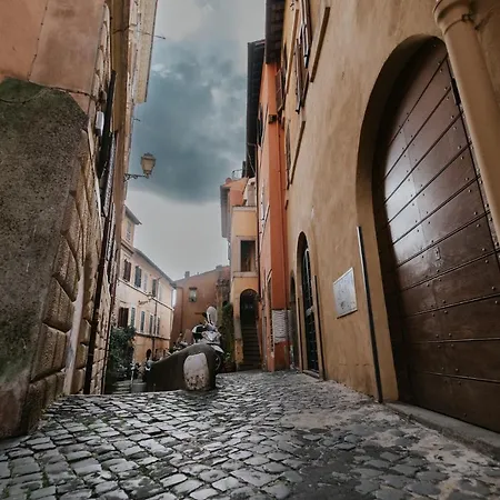 Bruno Domus Trastevere