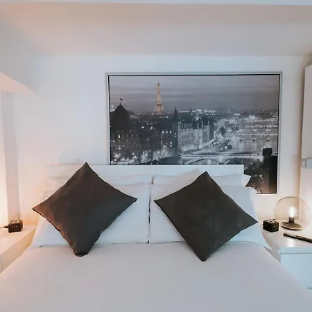 Bruno Domus Trastevere ローマ